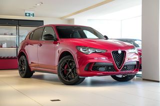 2025 Alfa Romeo Stelvio Quadrifoglio Series 5 Thumbnail