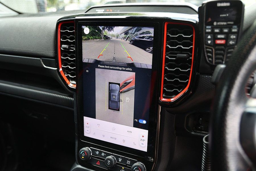 2023 Ford Ranger Raptor 4X4 3.0L Photo 17