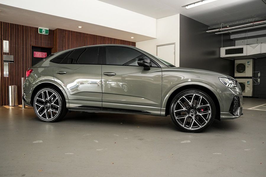 2023 Audi RS Q3 Edition 10 Years F3 Photo 3