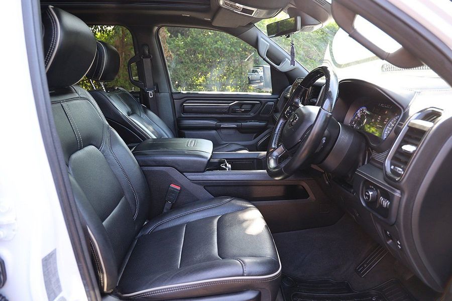 2022 RAM 1500 Limited RamBox DT 4X4 SWB Photo 5