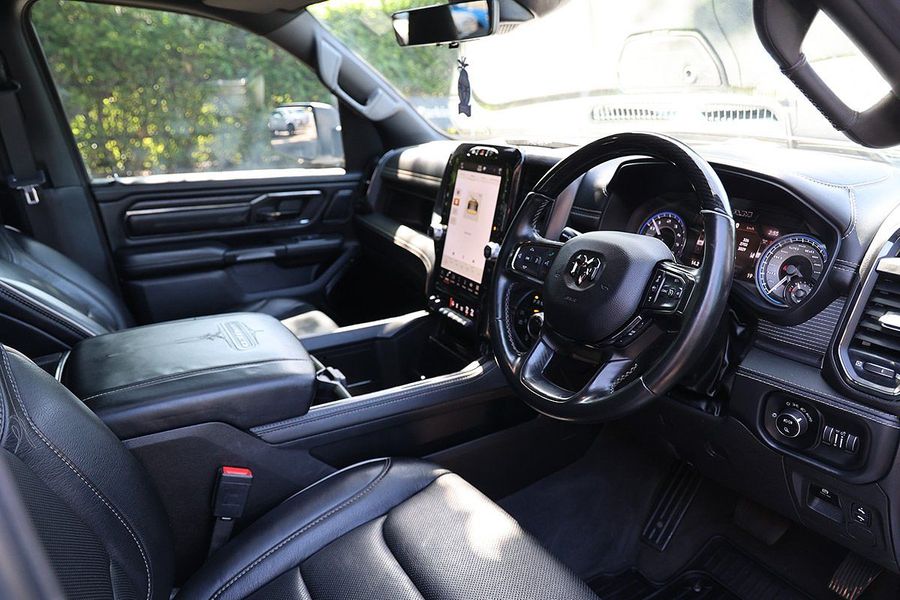 2022 RAM 1500 Limited RamBox DT 4X4 SWB Photo 6