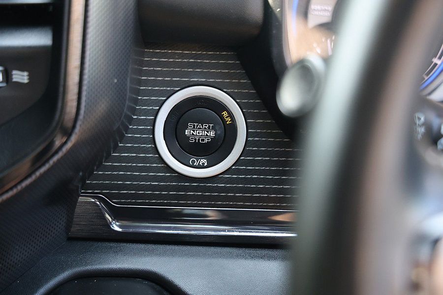 2022 RAM 1500 Limited RamBox DT 4X4 SWB Photo 16