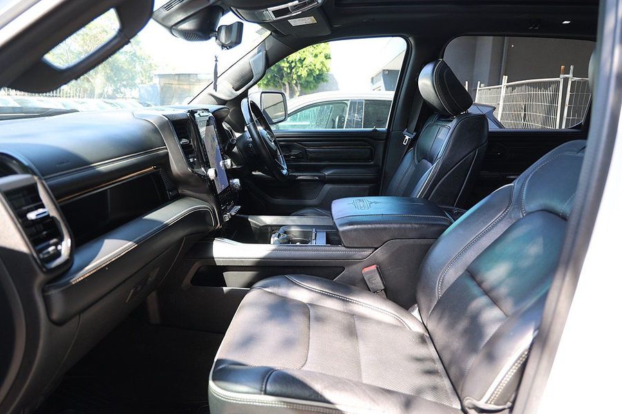 2022 RAM 1500 Limited RamBox DT 4X4 SWB Photo 26