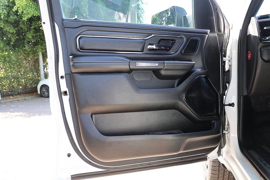 2022 RAM 1500 Limited RamBox DT 4X4 SWB Photo 25