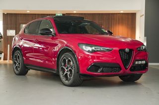 2023 Alfa Romeo Stelvio Veloce Series 4 Thumbnail