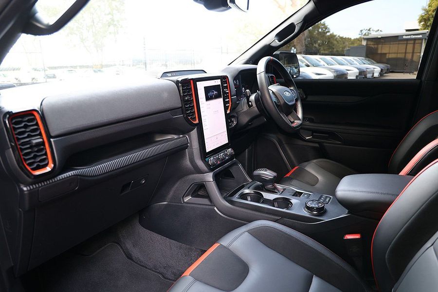 2024 Ford Ranger Raptor 4X4 3.0L Photo 28