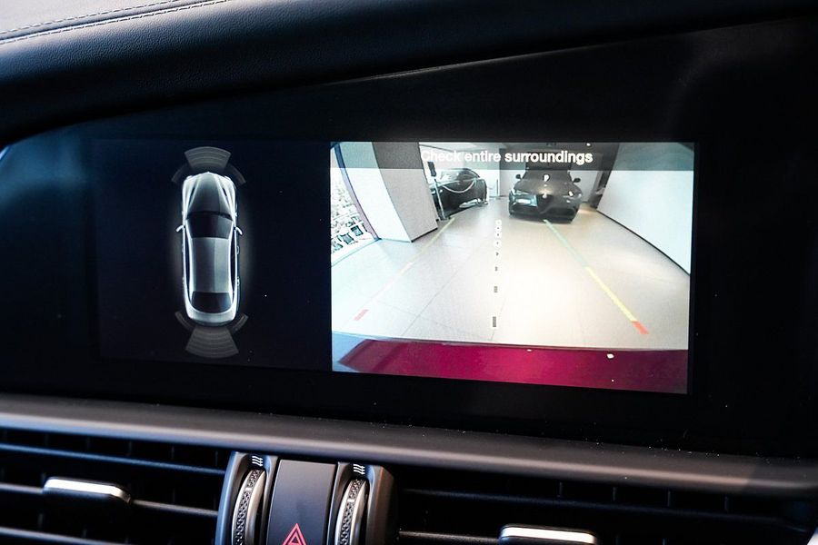 2025 Alfa Romeo Giulia Quadrifoglio Series 5 Photo 13