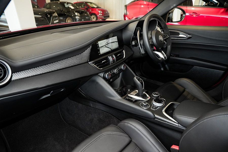 2025 Alfa Romeo Giulia Quadrifoglio Series 5 Photo 8