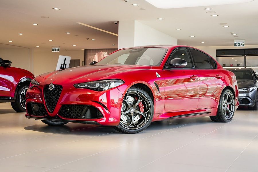 2025 Alfa Romeo Giulia Quadrifoglio Series 5 Photo 1