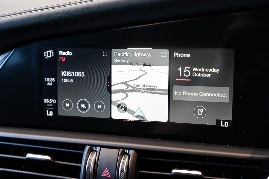 2025 Alfa Romeo Giulia Quadrifoglio Series 5 Photo 12