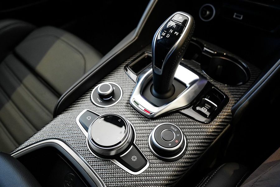 2025 Alfa Romeo Giulia Quadrifoglio Series 5 Photo 16