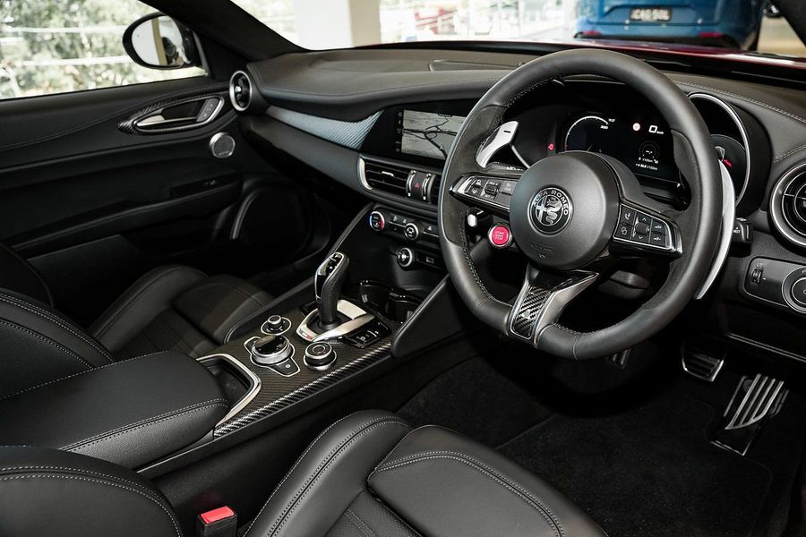 2025 Alfa Romeo Giulia Quadrifoglio Series 5 Photo 7