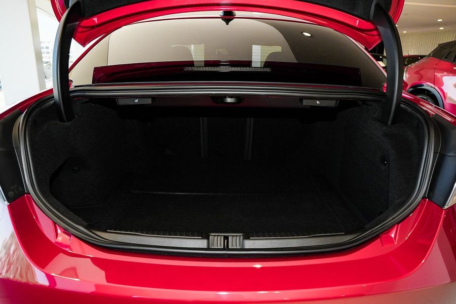 2025 Alfa Romeo Giulia Quadrifoglio Series 5 Photo 23