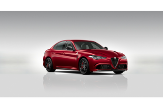 2025 Alfa Romeo Giulia Quadrifoglio Estrema Series 5 Thumbnail