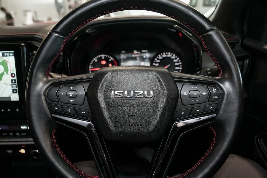 2023 Isuzu D-MAX X-TERRAIN 4X4 Photo 17
