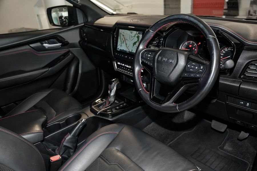 2023 Isuzu D-MAX X-TERRAIN 4X4 Photo 7